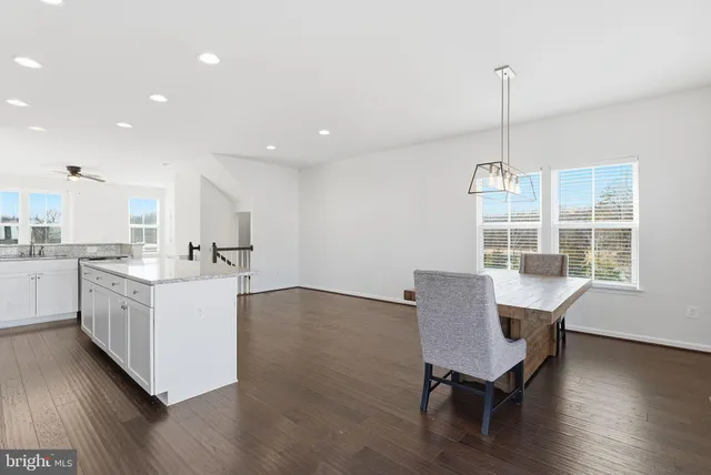 $550,000 | 10798 Hinton Way, Manassas, VA 20112