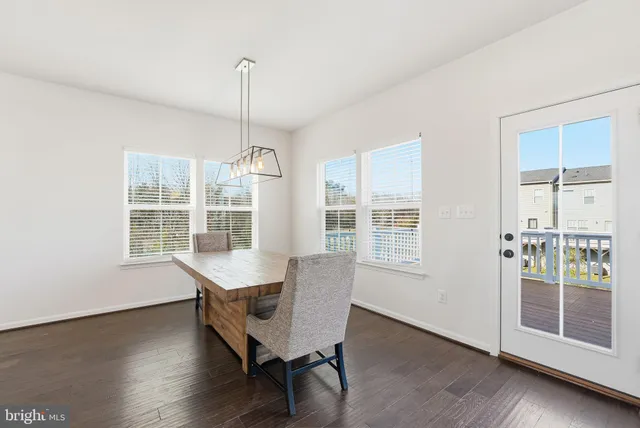 $550,000 | 10798 Hinton Way, Manassas, VA 20112