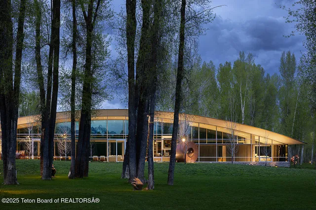 $60,000,000 | 1120 Thunder Road, Wilson, WY 83014