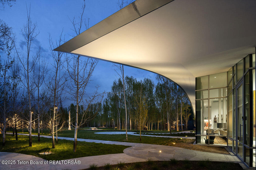 1120 Thunder Road Wilson, WY 83014 - Photo 8 of 38 Roof Lines by Entry Twilight