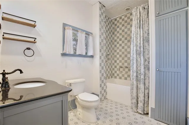 $575,000 | 2400 South Park Avenue, Sanford, FL 32771