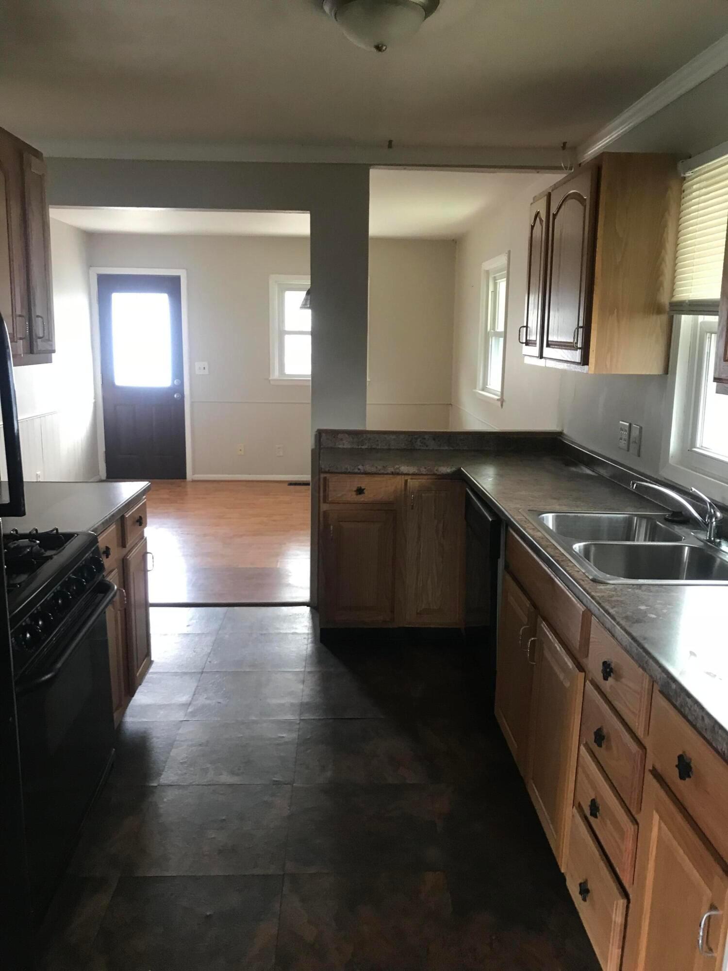 468 Derrer Road Columbus, OH 43204 - Photo 11 of 22 Photo Apr 11, 11 19 43 AM