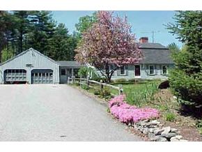 15 Old Governors Road Brookfield, NH 03872 - Photo 1 of 5