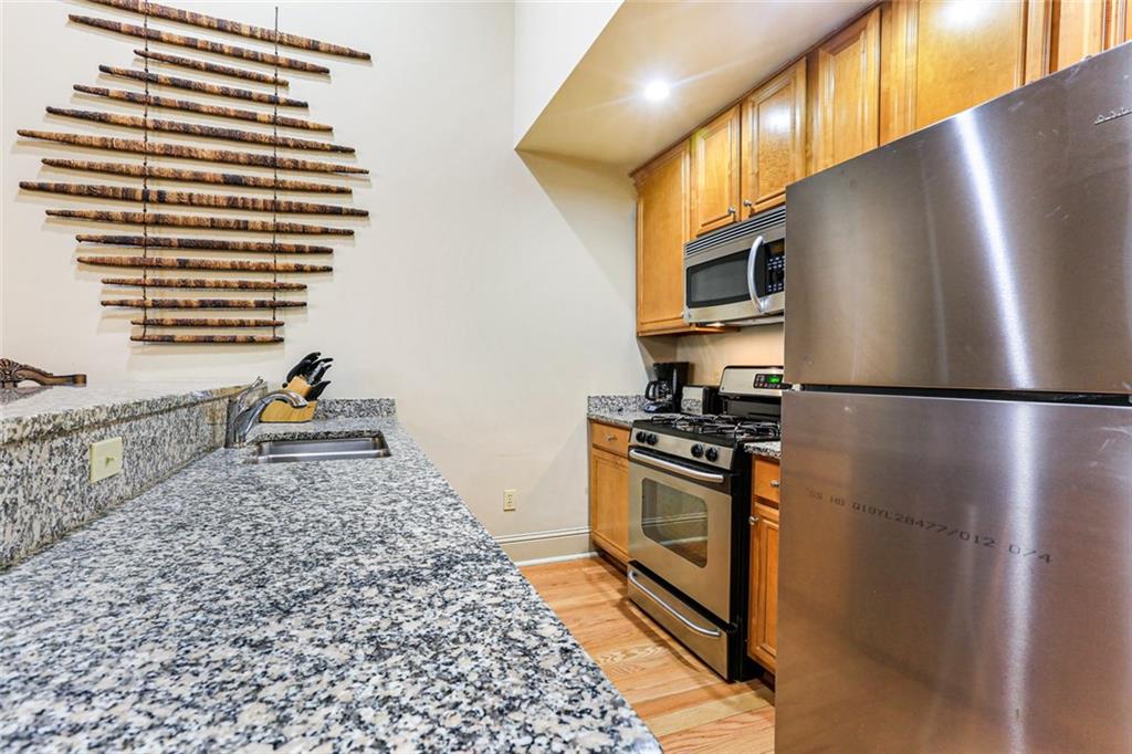 8416 Oak Street, Unit F New Orleans, LA 70118 - Photo 4 of 9