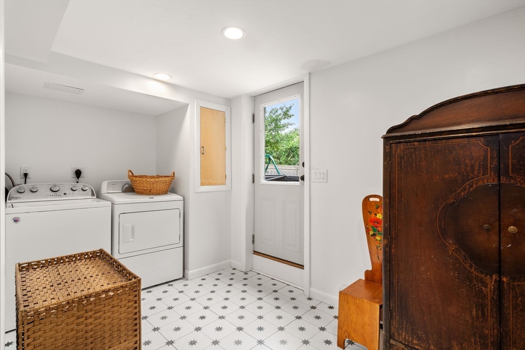 8 Birchwood Road Hudson, MA 01749 - Photo 27 of 36