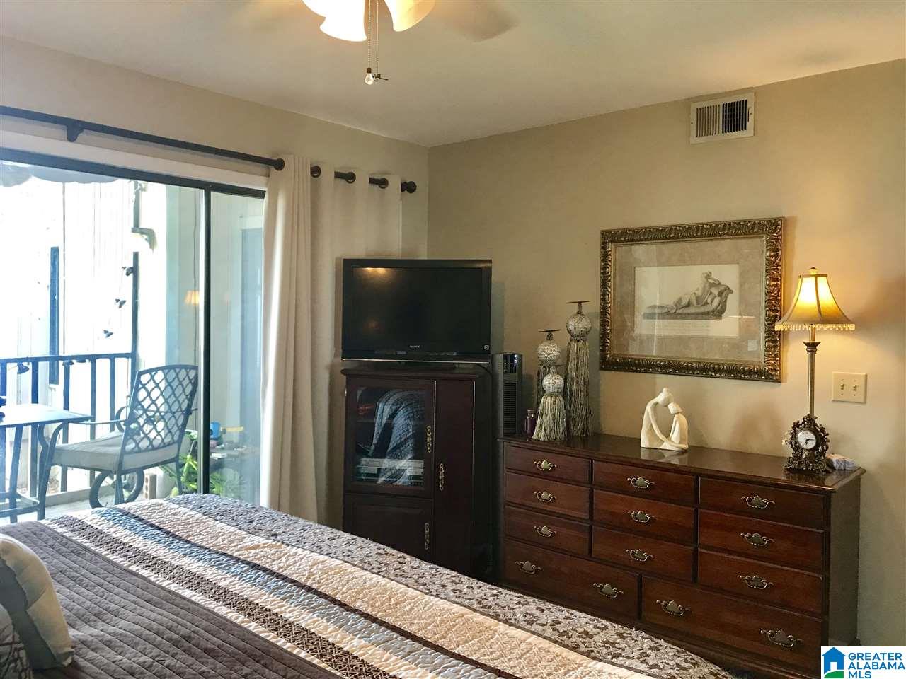 107 Paradise Isle, Unit 107 Riverside, AL 35135 - Photo 14 of 27