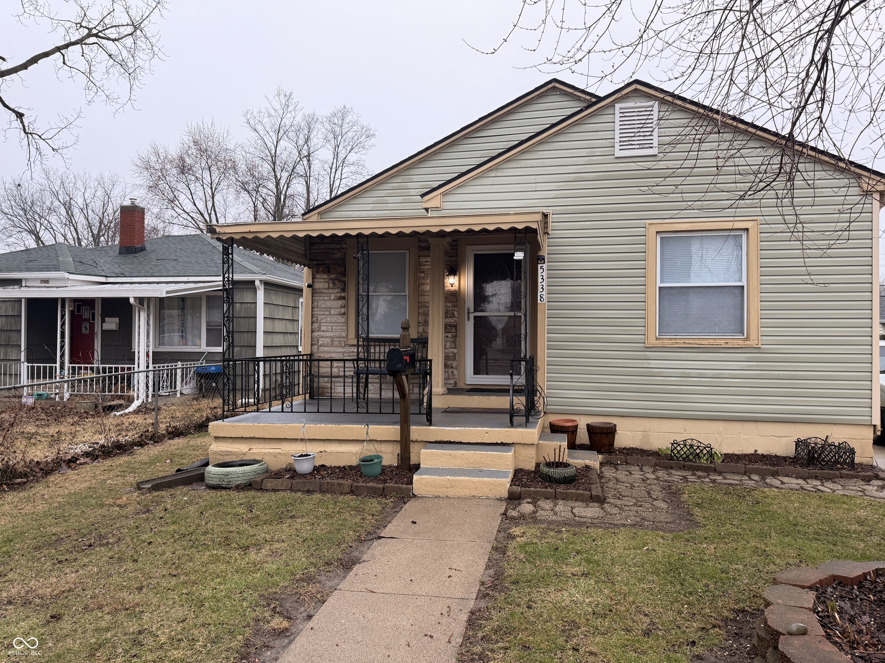 5338 Brookville Road Indianapolis, IN 46219 - Photo 2 of 24