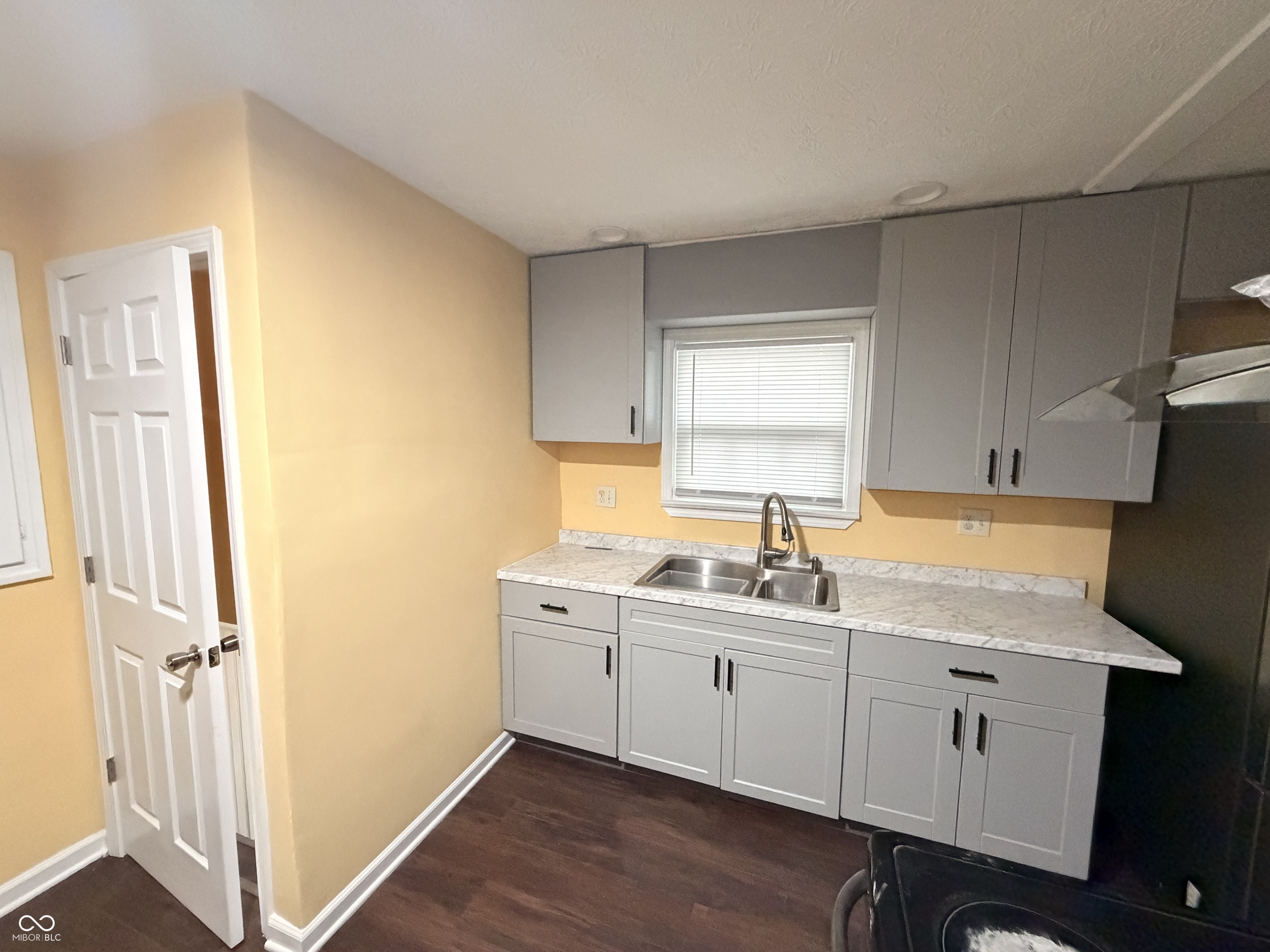 5338 Brookville Road Indianapolis, IN 46219 - Photo 9 of 24