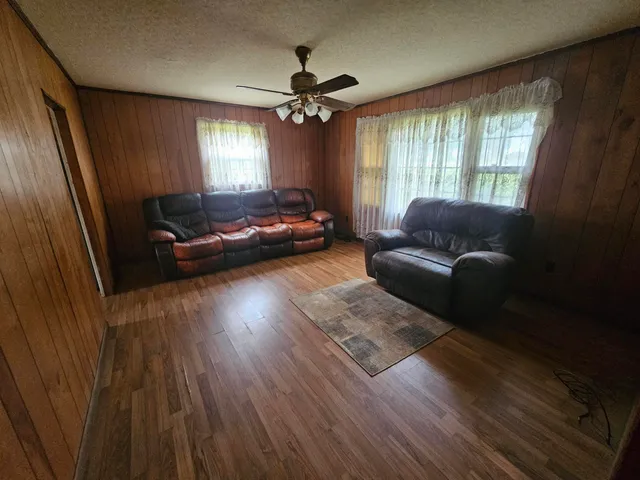 $120,000 | 1565 Main Street, Palmer, TN 37365