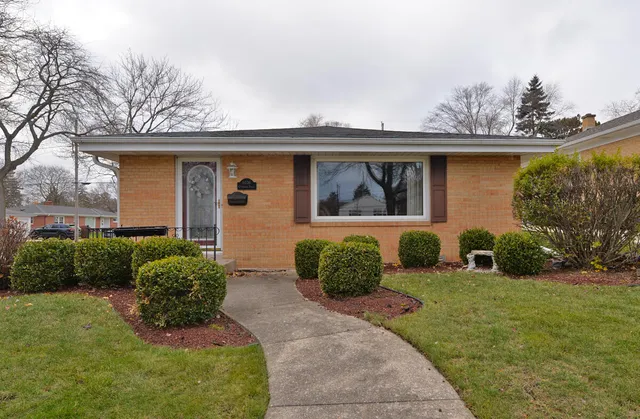 $299,900 | 1036 Orchard Street, Racine, WI 53405