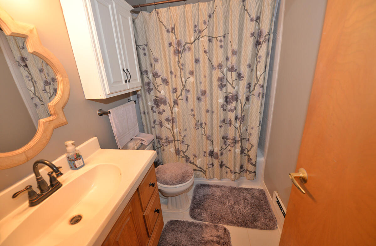 1036 Orchard Street Racine, WI 53405 - Photo 17 of 32 117