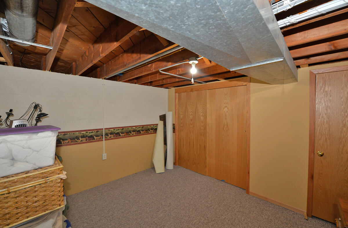 1036 Orchard Street Racine, WI 53405 - Photo 21 of 32 121