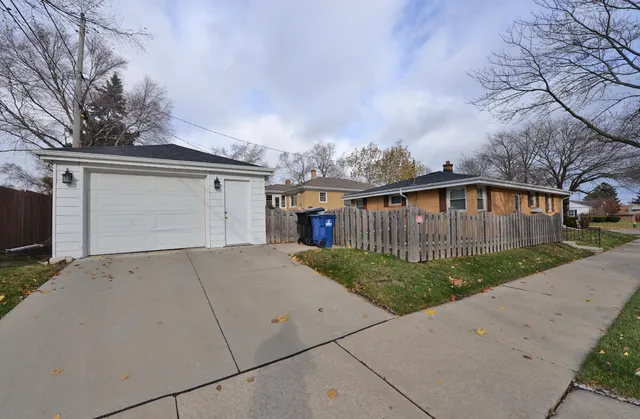 $299,900 | 1036 Orchard Street, Racine, WI 53405