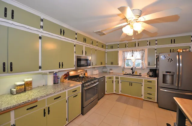 $299,900 | 1036 Orchard Street, Racine, WI 53405