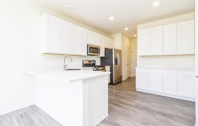 15058 Quincy Circle Manhattan, IL 60442 - Photo 5 of 10