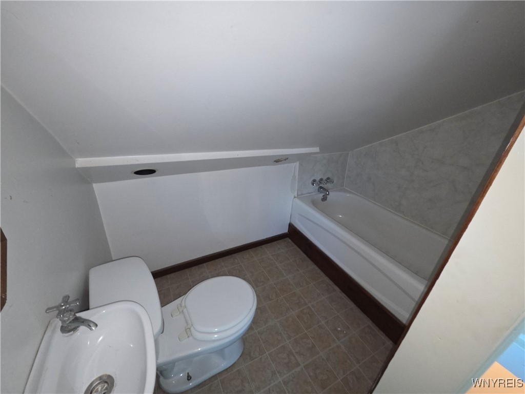 2535 Ridge Road Lewiston, NY 14131 - Photo 16 of 18