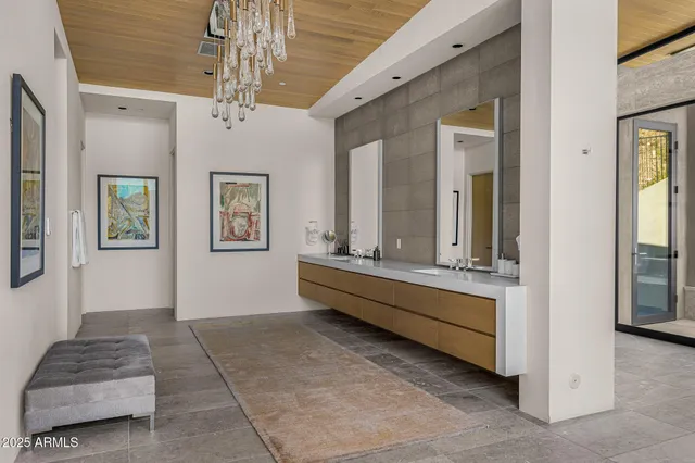 $12,500,000 | 7050 North 39th Place, Paradise Valley, AZ 85253