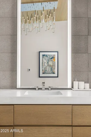 $12,500,000 | 7050 North 39th Place, Paradise Valley, AZ 85253