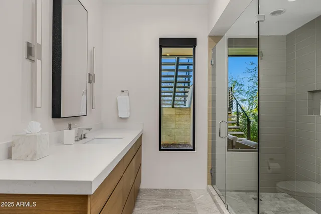 $12,500,000 | 7050 North 39th Place, Paradise Valley, AZ 85253