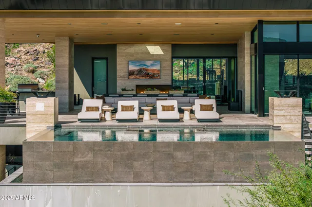 $12,500,000 | 7050 North 39th Place, Paradise Valley, AZ 85253