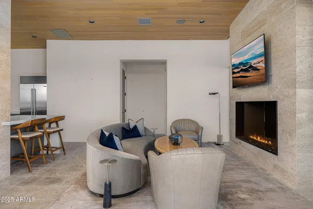 $12,500,000 | 7050 North 39th Place, Paradise Valley, AZ 85253