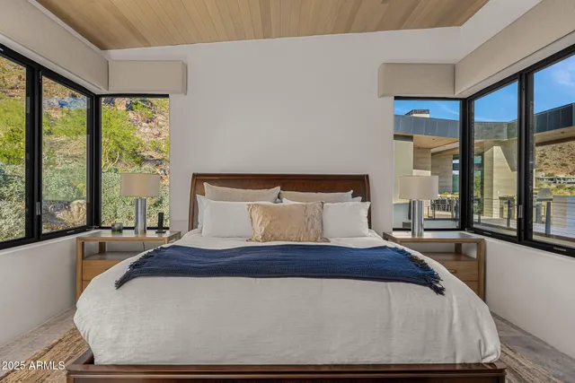 $12,500,000 | 7050 North 39th Place, Paradise Valley, AZ 85253