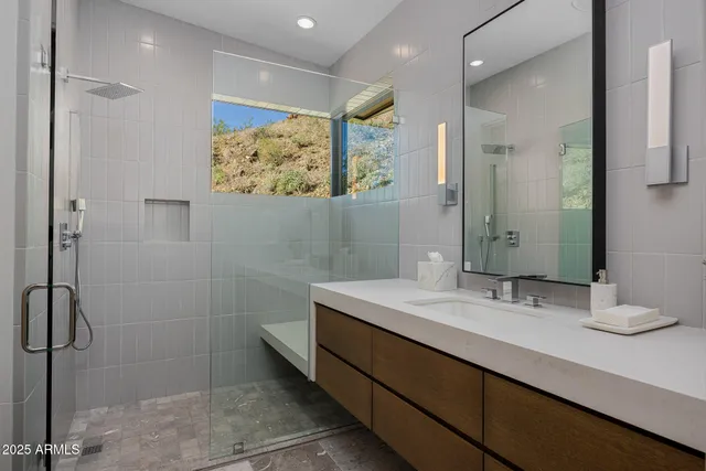 $12,500,000 | 7050 North 39th Place, Paradise Valley, AZ 85253