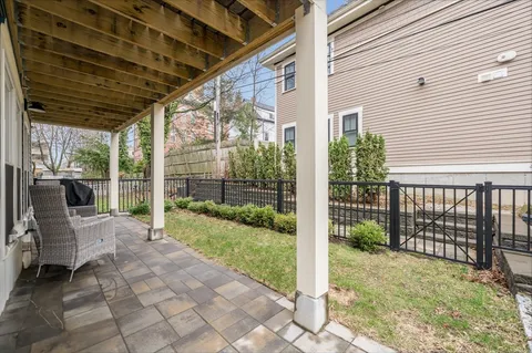 a view of back yard of the house