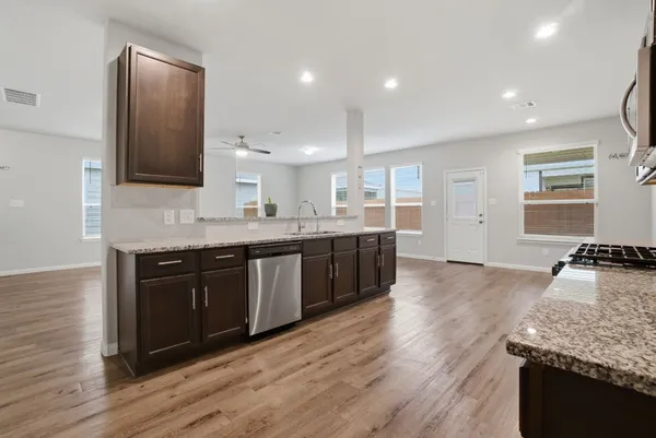 $2,400 | 22210 Great Royal Lane, Houston, TX 77073