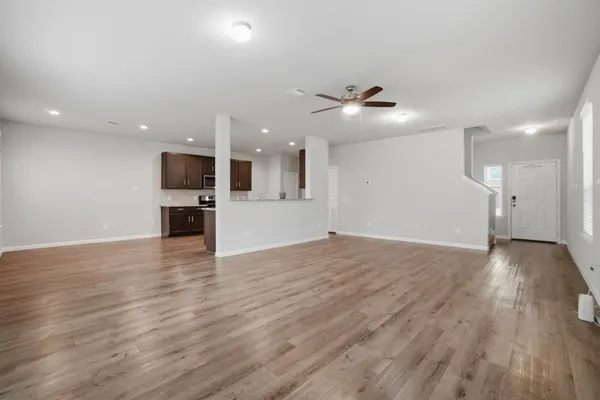 $2,400 | 22210 Great Royal Lane, Houston, TX 77073