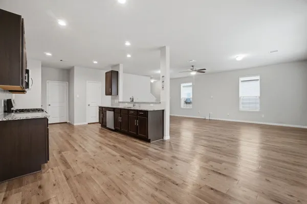 $2,400 | 22210 Great Royal Lane, Houston, TX 77073