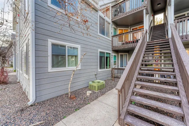 $1,975 | 12404 East Tennessee Circle, Unit B, Aurora, CO 80012