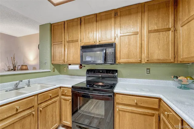 $1,975 | 12404 East Tennessee Circle, Unit B, Aurora, CO 80012