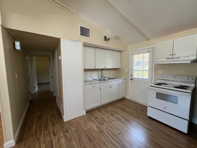 $1,400 | 1557 Coombs Drive, Unit 1, Tallahassee, FL 32308