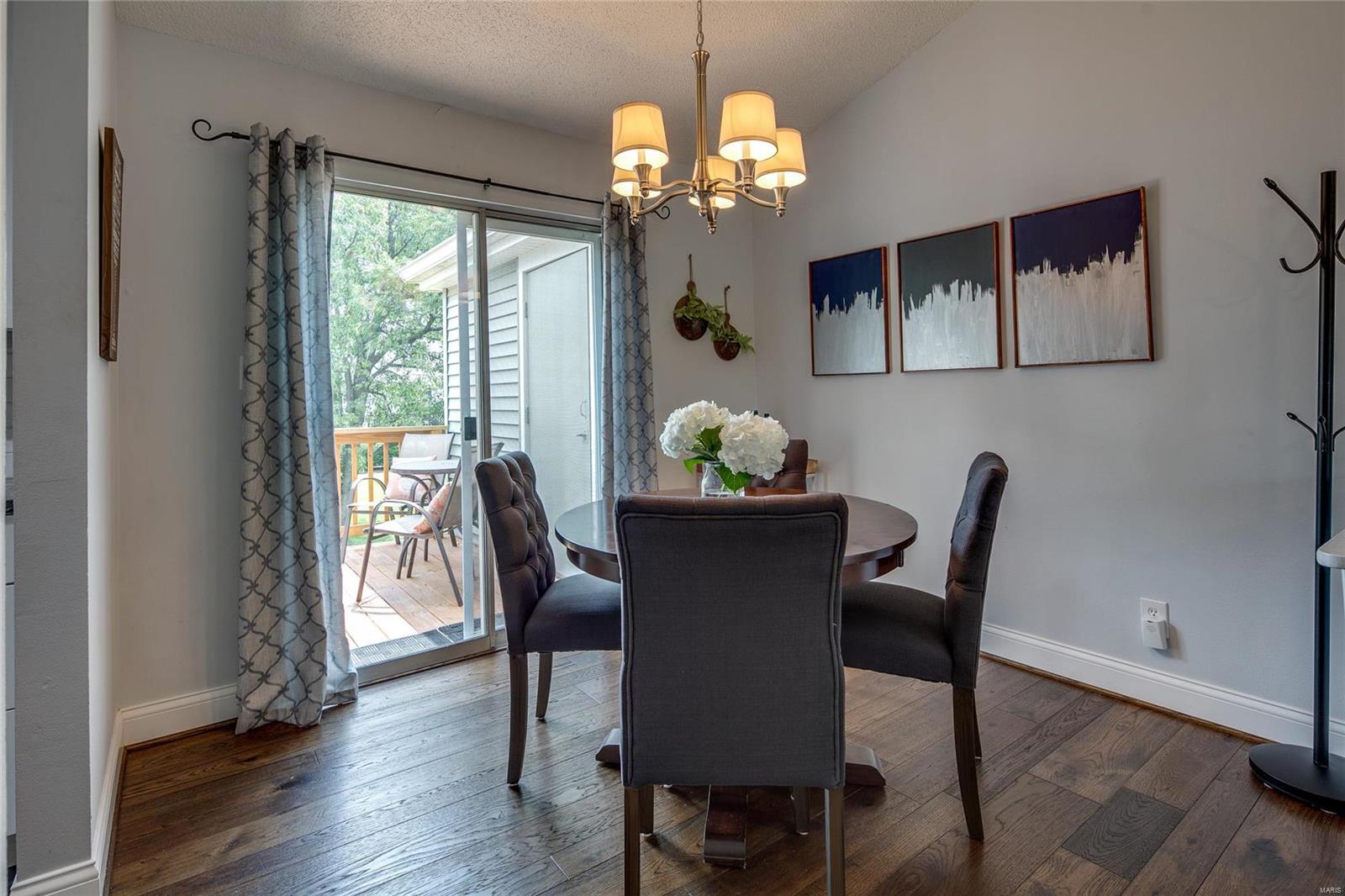 9140 Eager Road St. Louis, MO 63144 - Photo 12 of 33