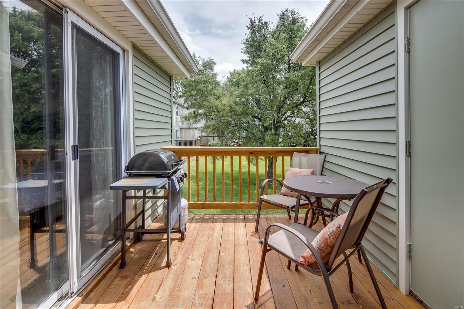 9140 Eager Road St. Louis, MO 63144 - Photo 14 of 33