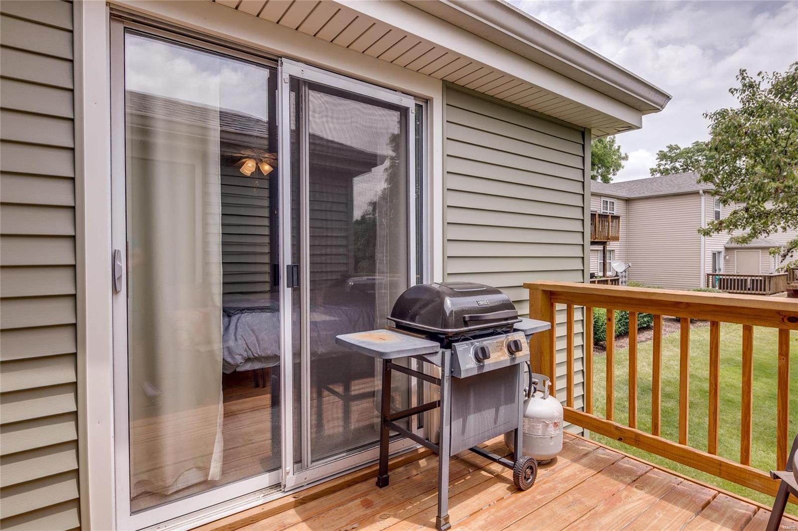 9140 Eager Road St. Louis, MO 63144 - Photo 16 of 33