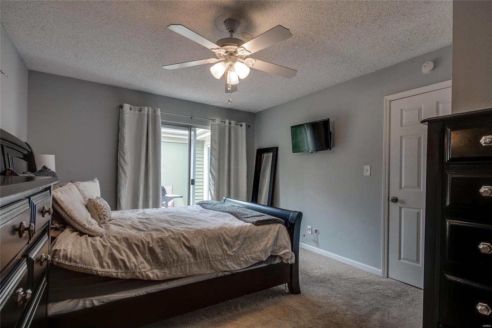 9140 Eager Road St. Louis, MO 63144 - Photo 24 of 33