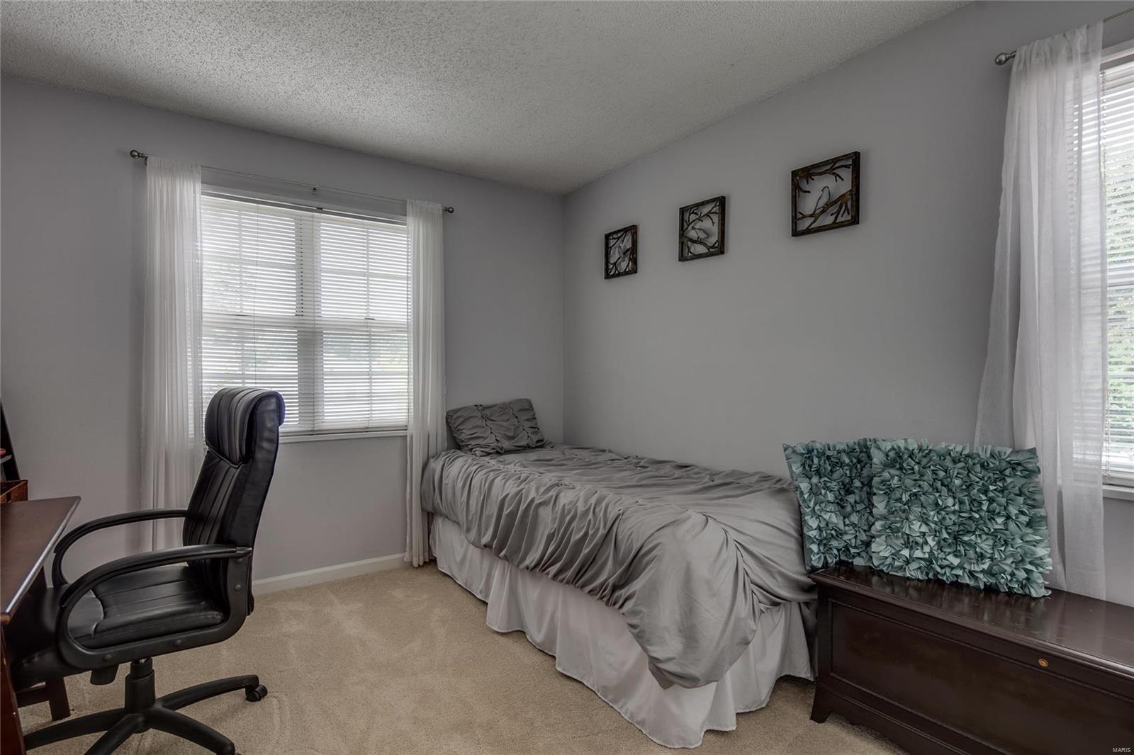 9140 Eager Road St. Louis, MO 63144 - Photo 26 of 33