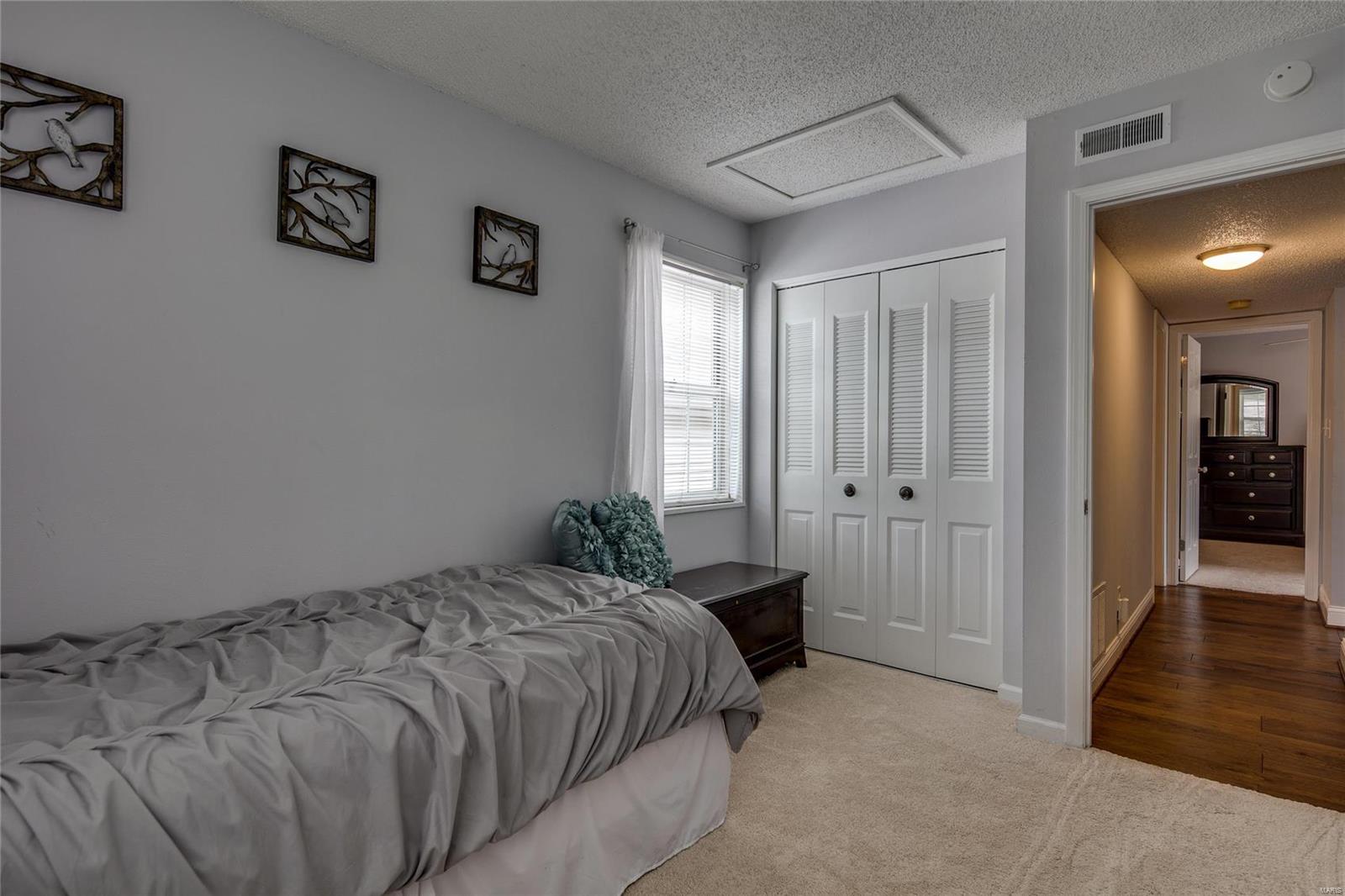 9140 Eager Road St. Louis, MO 63144 - Photo 27 of 33