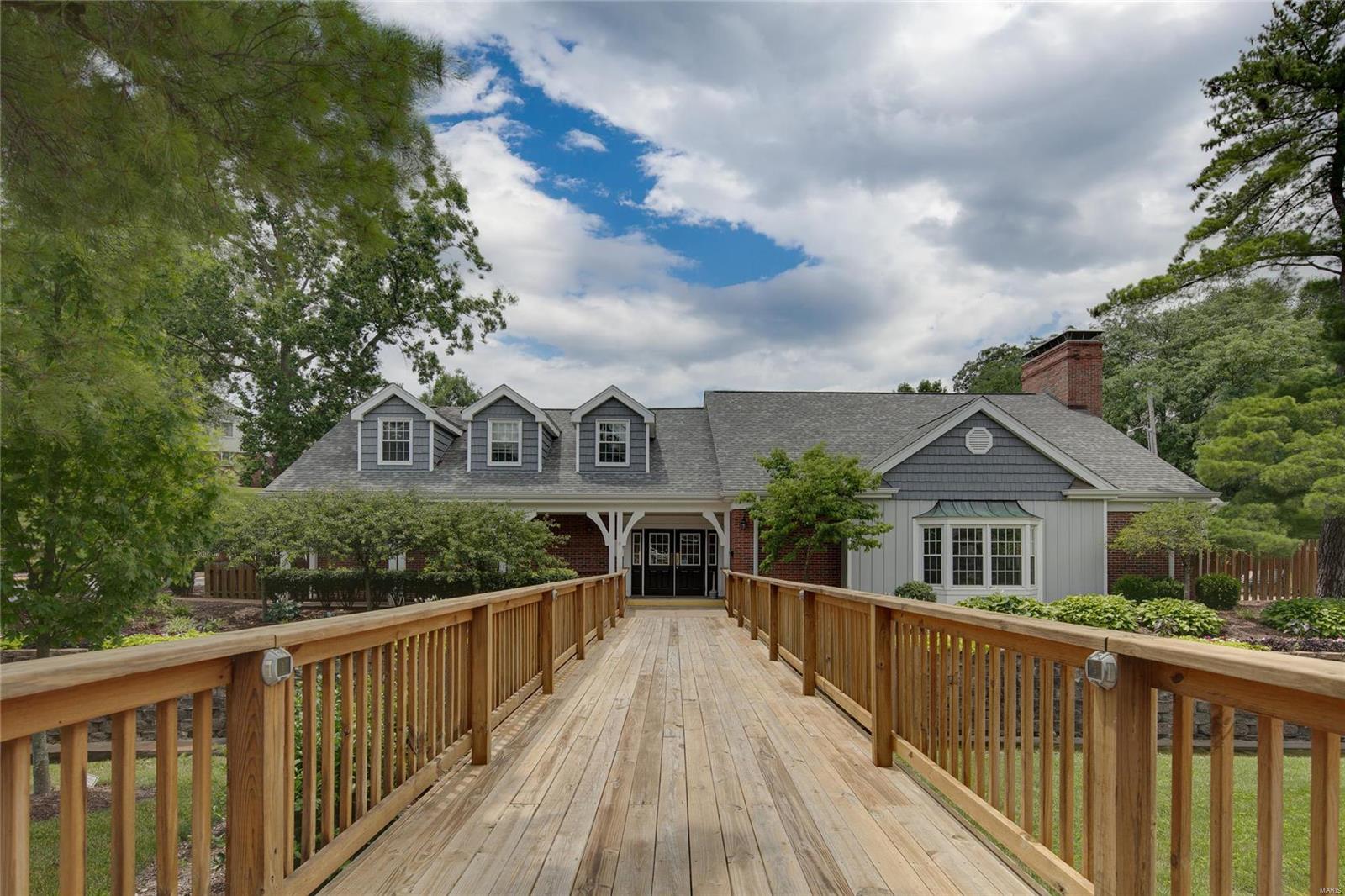 9140 Eager Road St. Louis, MO 63144 - Photo 28 of 33