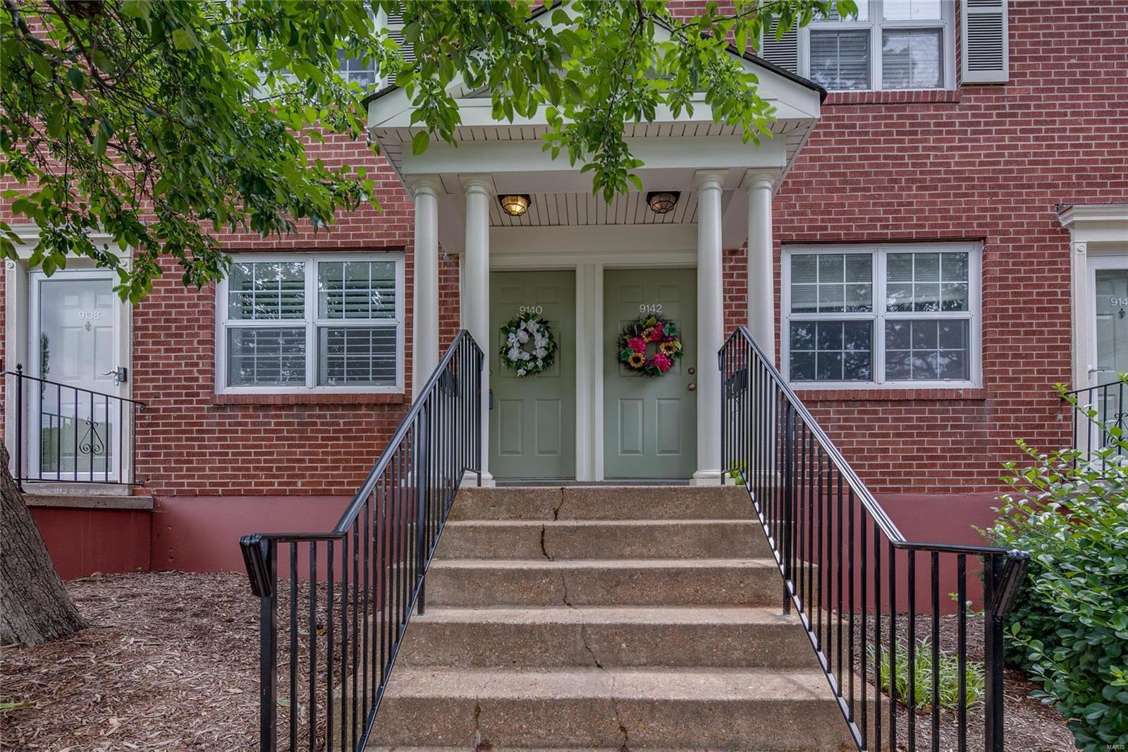 9140 Eager Road St. Louis, MO 63144 - Photo 4 of 33