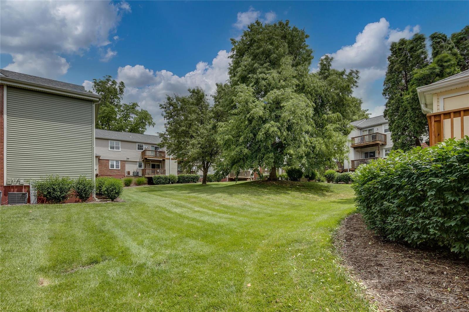 9140 Eager Road St. Louis, MO 63144 - Photo 32 of 33