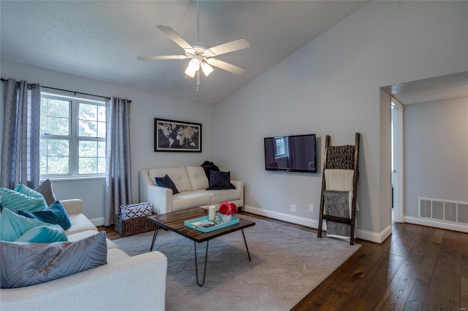 9140 Eager Road St. Louis, MO 63144 - Photo 8 of 33