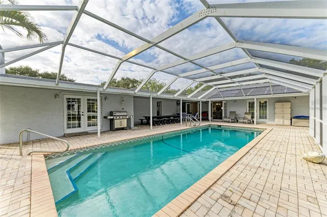 $2,200,000 | 1516 Fox Creek Drive, Sarasota, FL 34240