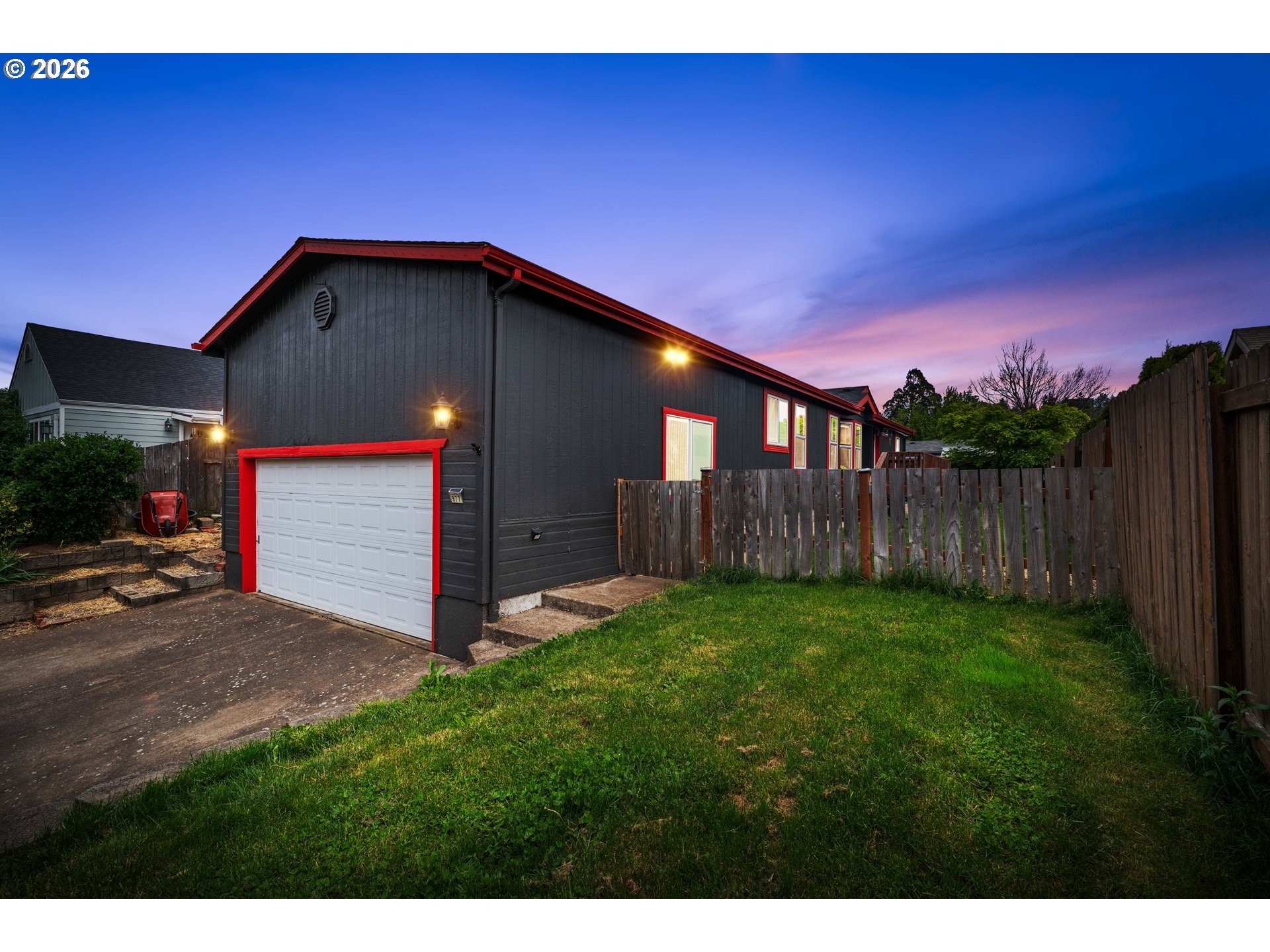 977 Island Street Springfield, OR 97477 - Photo 1 of 30