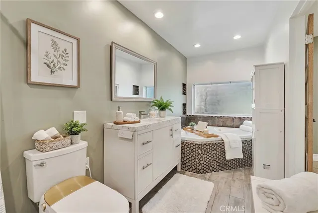 $998,900 | 15752 Cobalt Street, Sylmar, CA 91342