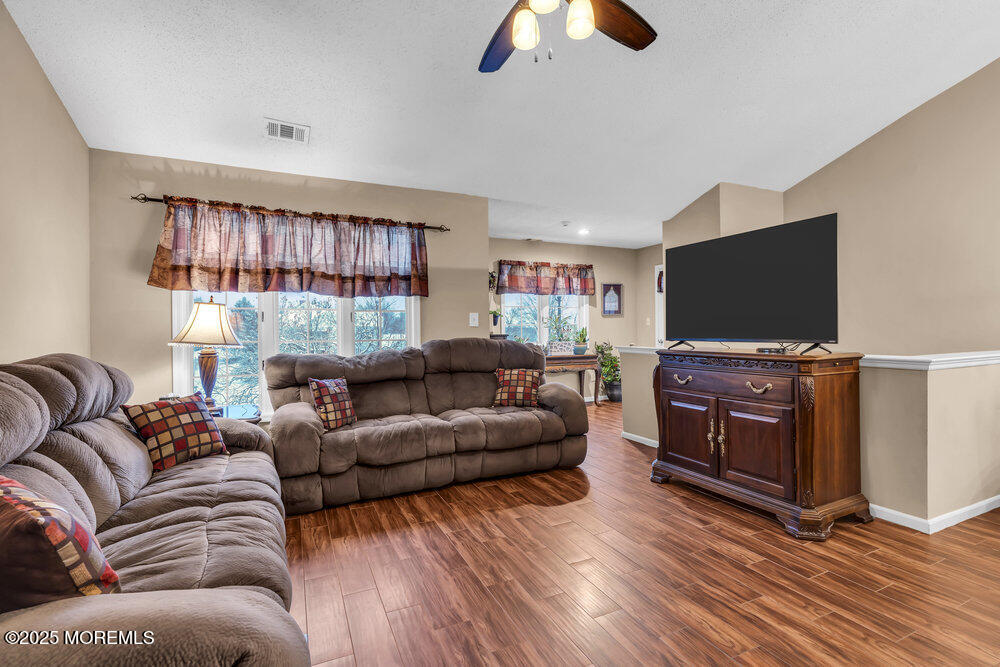 83 Winthrop Road, Unit I Monroe Township, NJ 08831 - Photo 8 of 23 dsc02440_436