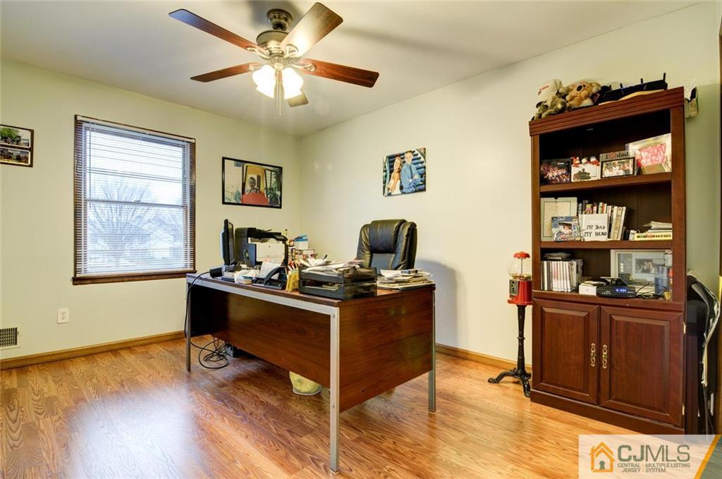 17 Rutherford Court Middlesex, NJ 08846 - Photo 12 of 16 Gallery Image 12