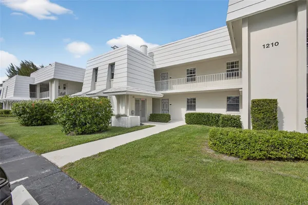 $259,000 | 1210 Sugar Sands Boulevard, Unit 240, Singer Island, FL 33404